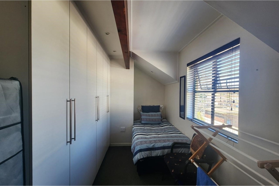 2 Bedroom Property for Sale in Rondebosch East Western Cape